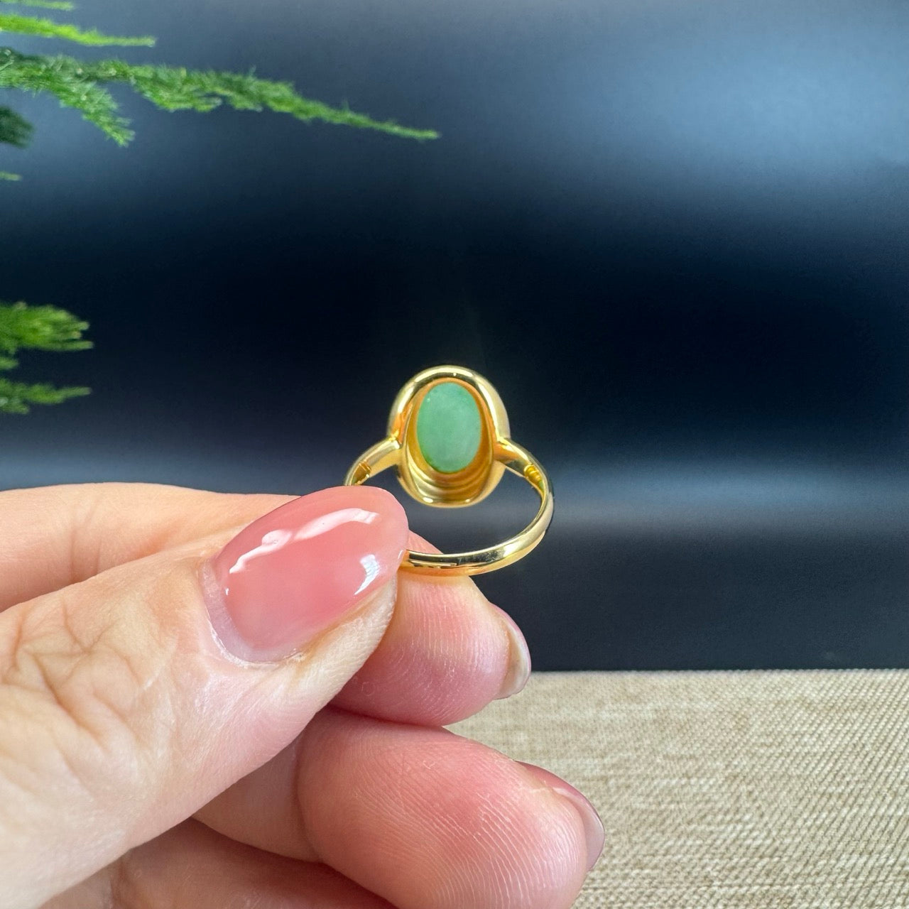 RealJade® "Signature Signet" 18K Yellow Gold Imperial Green Jadeite Jade Classic Ring