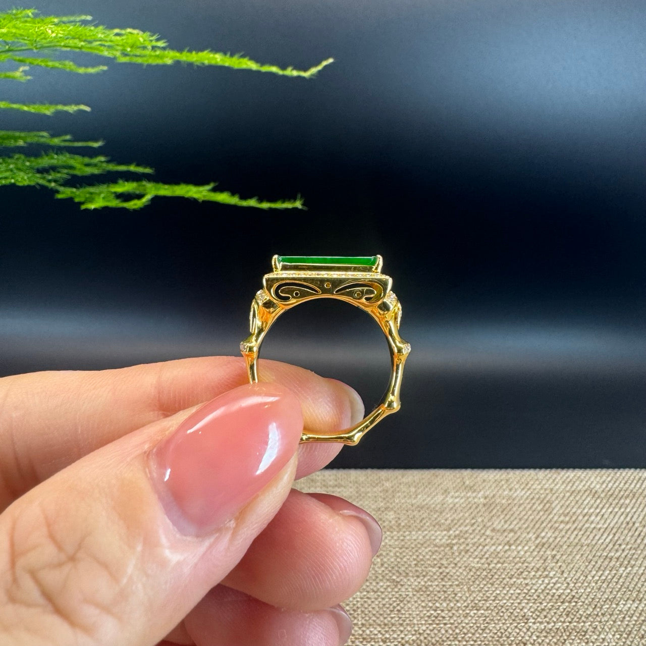 RealJade® "Signature Signet" 18K Yellow Gold  Imperial Jadeite Jade Classic Ring