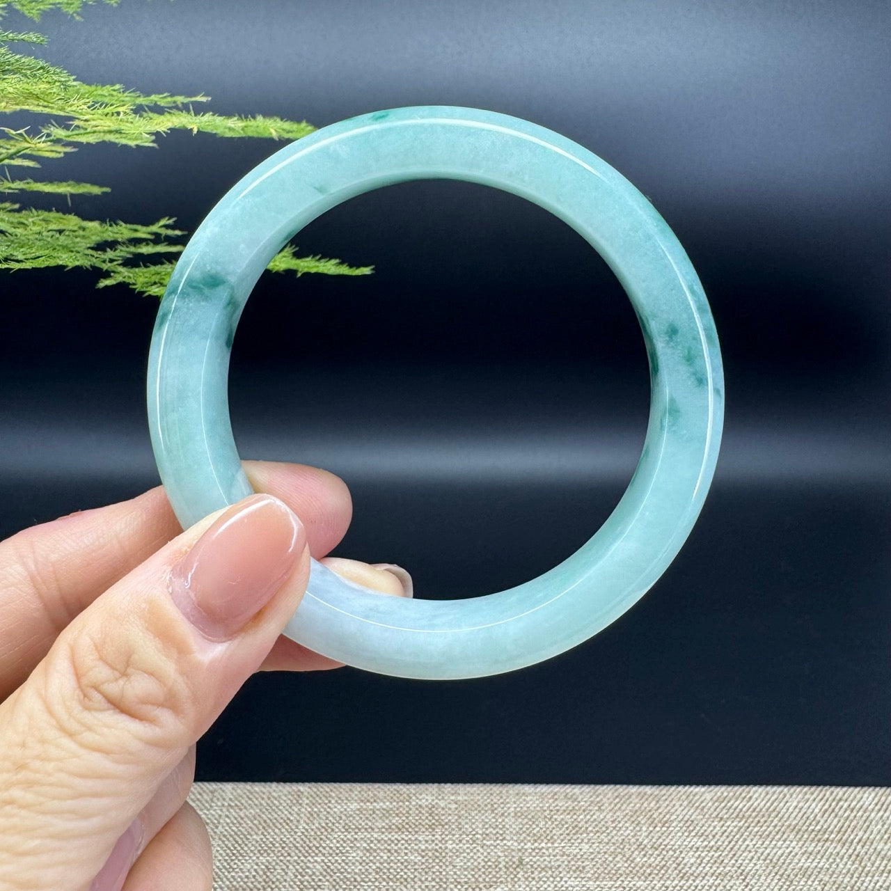 Genuine Burmese Green Jade Jadeite Bangle Bracelet ( 57.1mm )