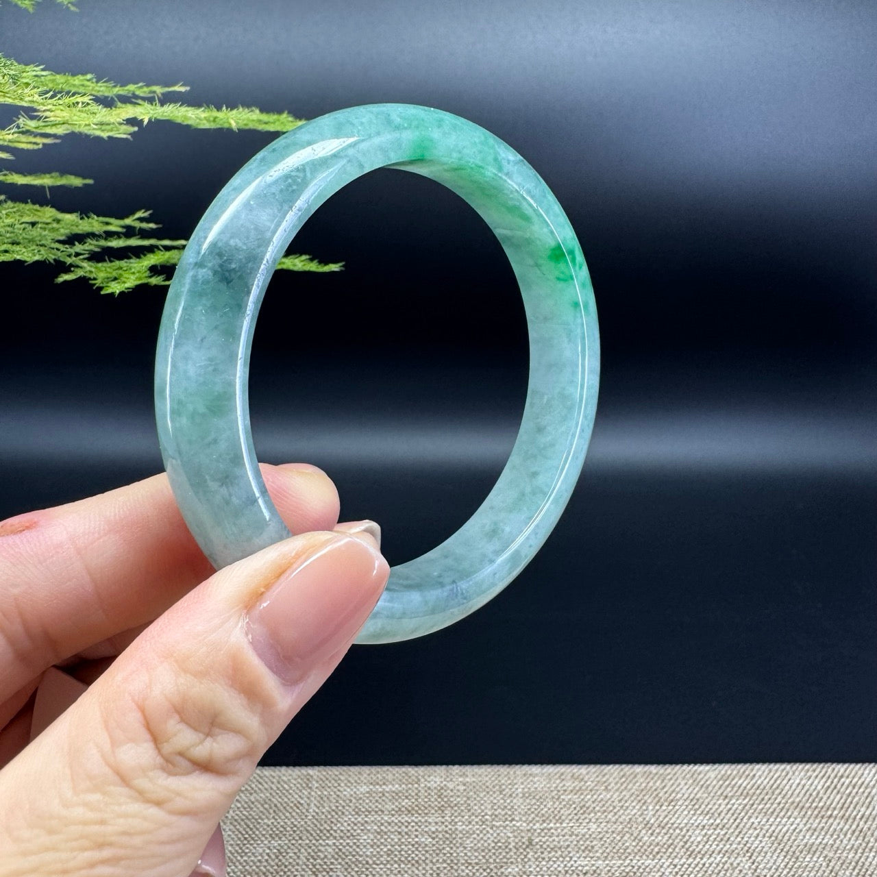 Genuine Burmese Green Jadeite Jade Bangle Bracelet ( 58mm )
