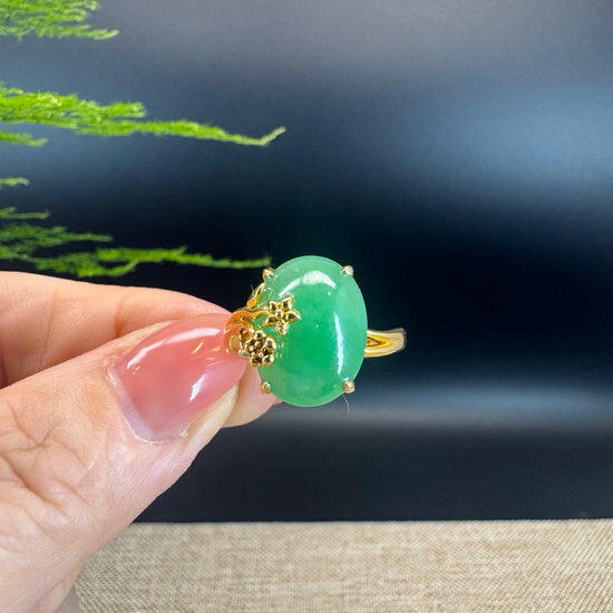 RealJade® "Signature Signet" 18K Yellow Gold Green Imperial Jadeite Jade Classic Ring