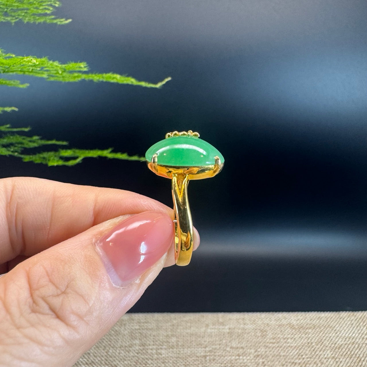 RealJade® "Signature Signet" 18K Yellow Gold Green Imperial Jadeite Jade Classic Ring