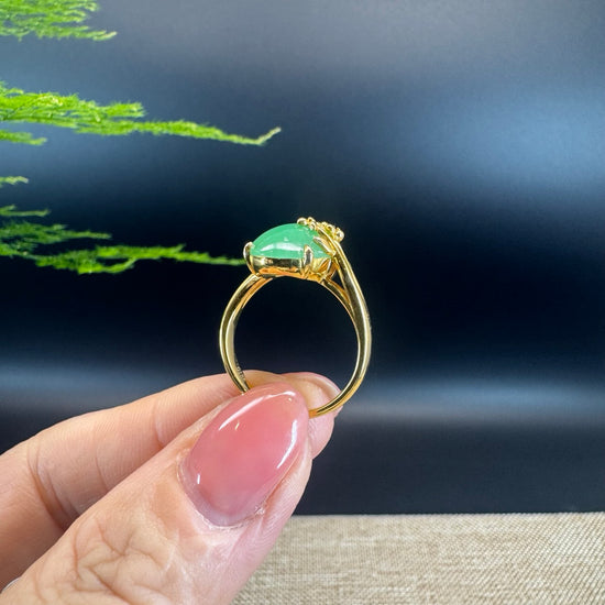 RealJade® "Signature Signet" 18K Yellow Gold Green Imperial Jadeite Jade Classic Ring