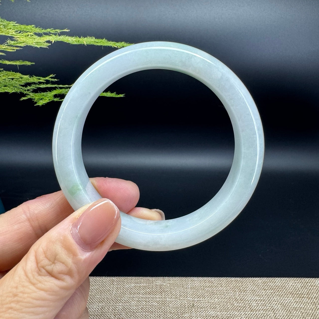 Genuine Burmese Green Jade Jadeite Bangle Bracelet ( 58.9mm )