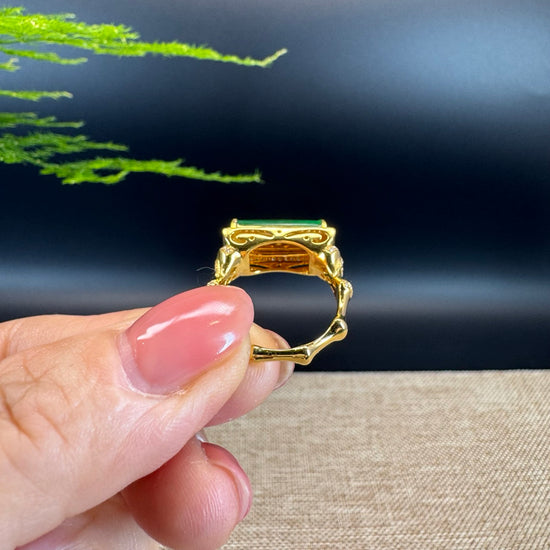 RealJade® "Signature Signet" 18K Yellow Gold  Imperial Jadeite Jade Classic Ring