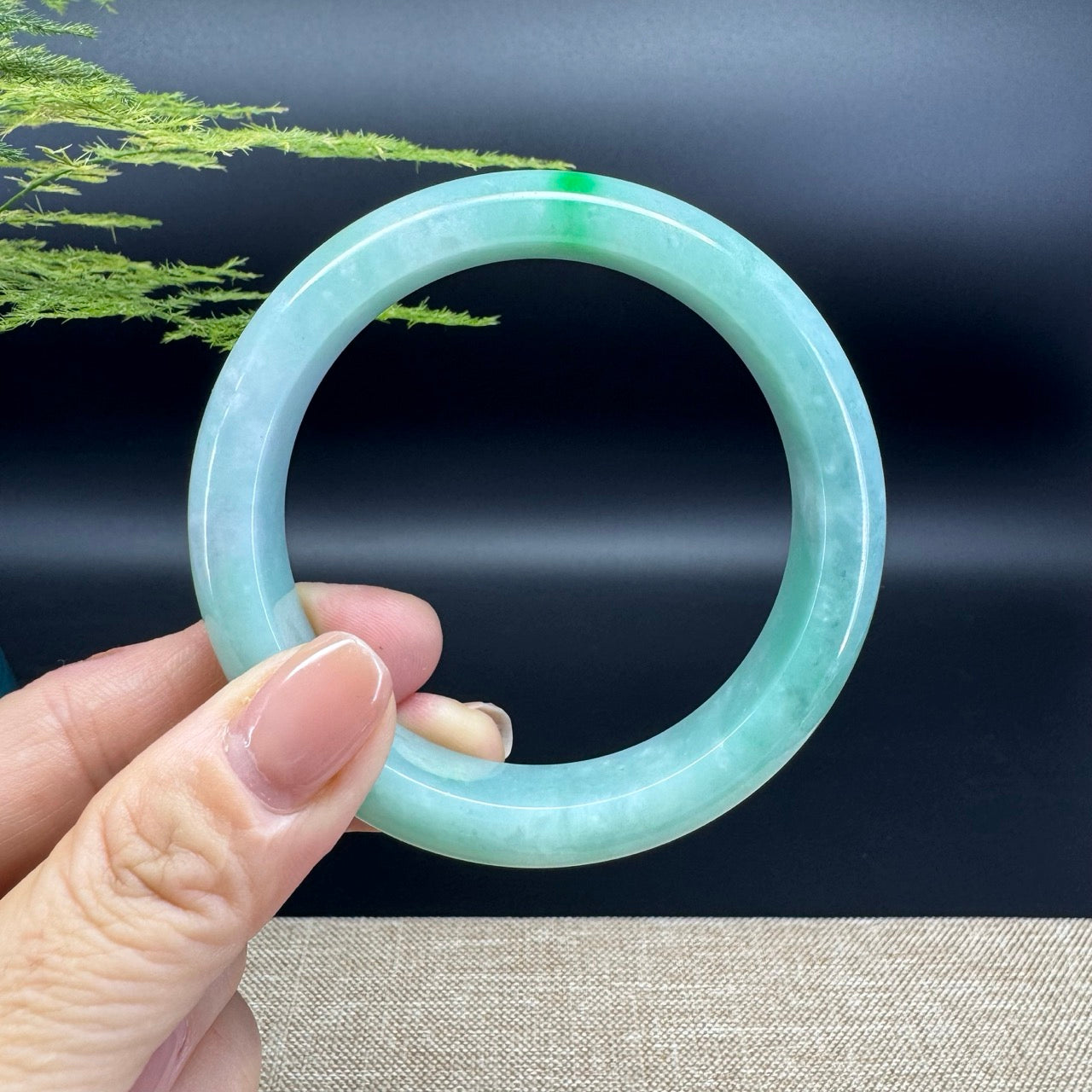 Genuine Burmese Green Jade Jadeite Bangle Bracelet ( 59.1mm )