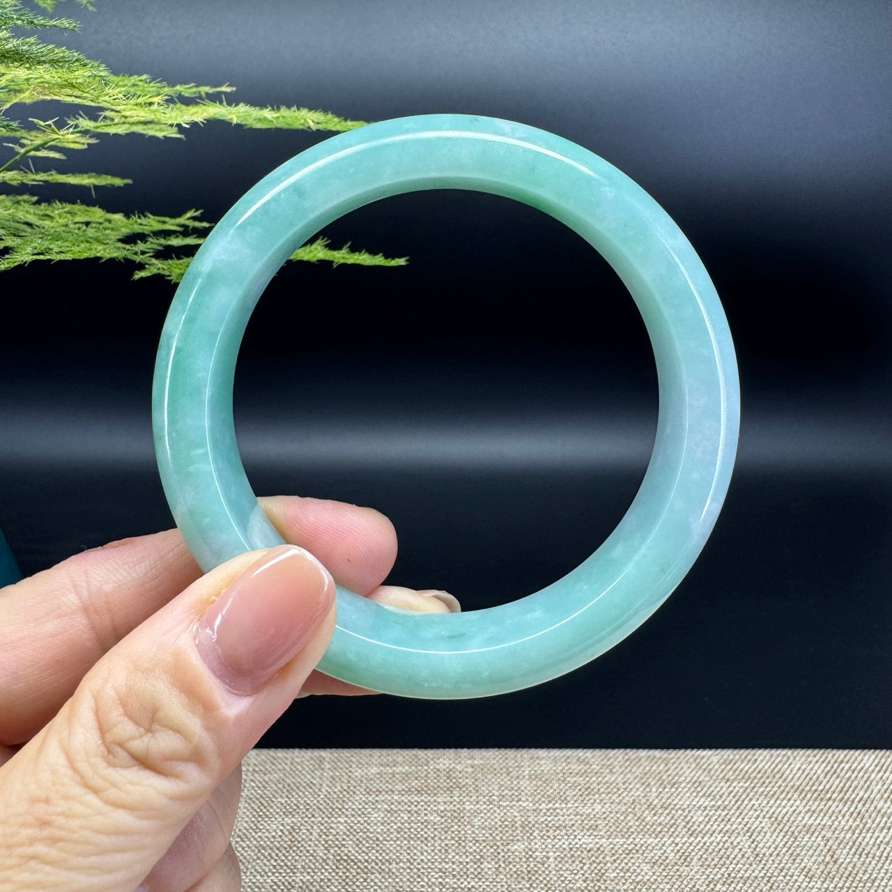 Genuine Burmese Green Jade Jadeite Bangle Bracelet ( 59.1mm )