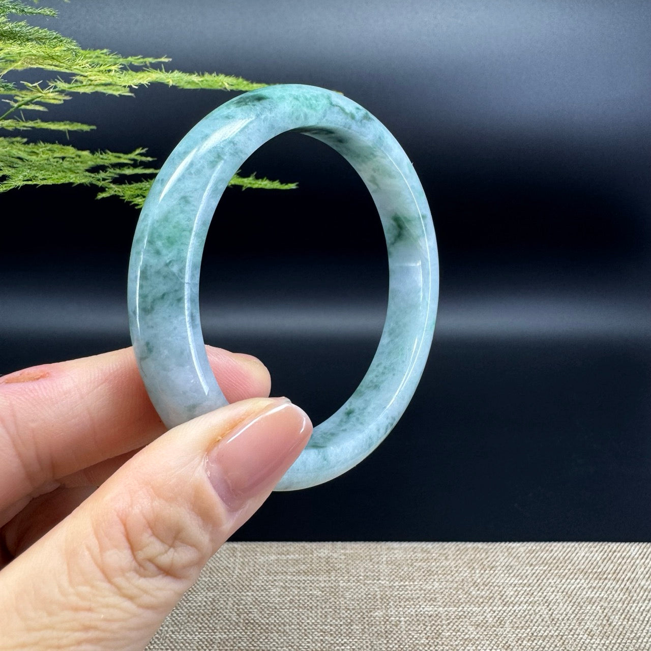 Genuine Burmese Green Jade Jadeite Bangle Bracelet ( 59.5mm )