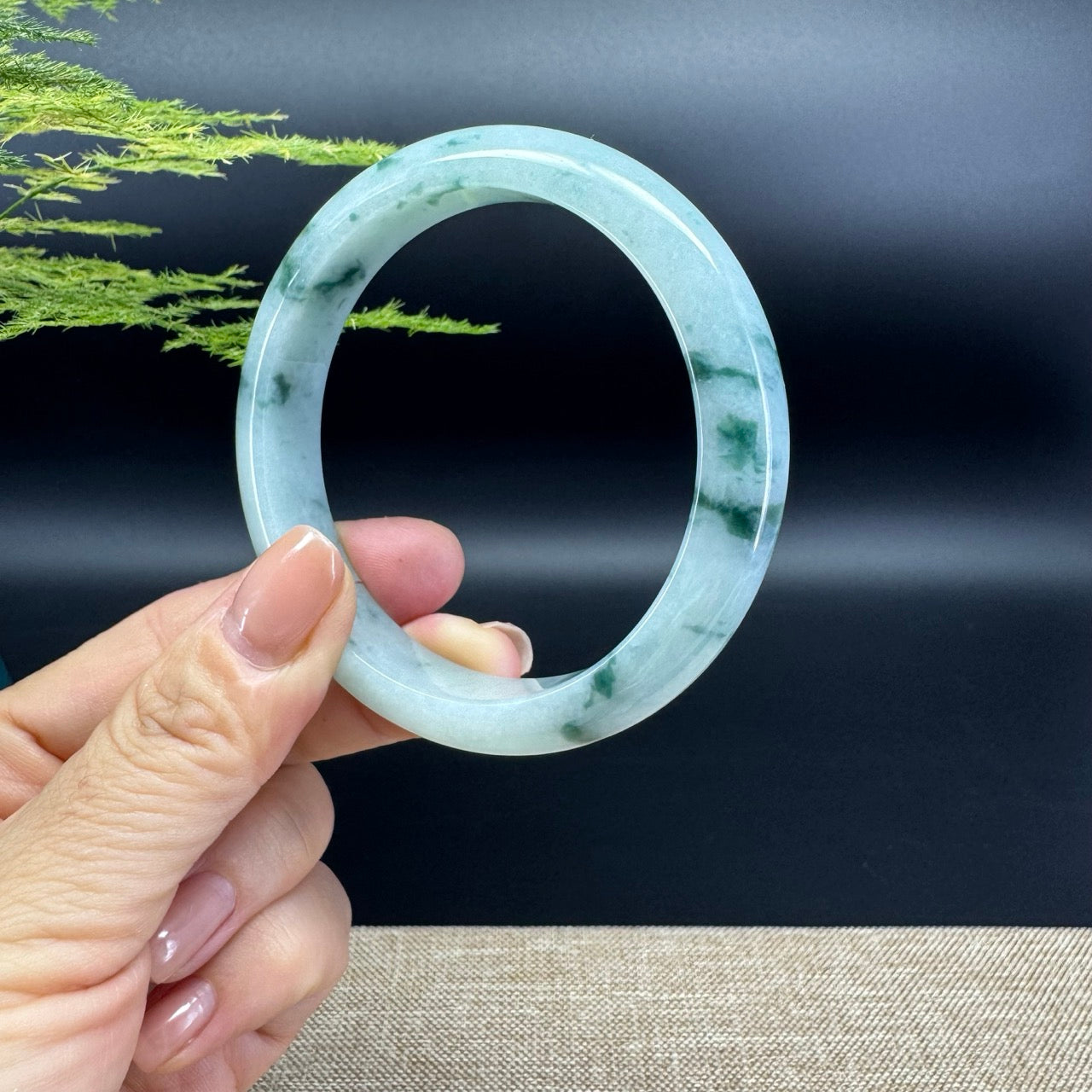 Genuine Burmese Green Jade Jadeite Bangle Bracelet ( 59.6mm )