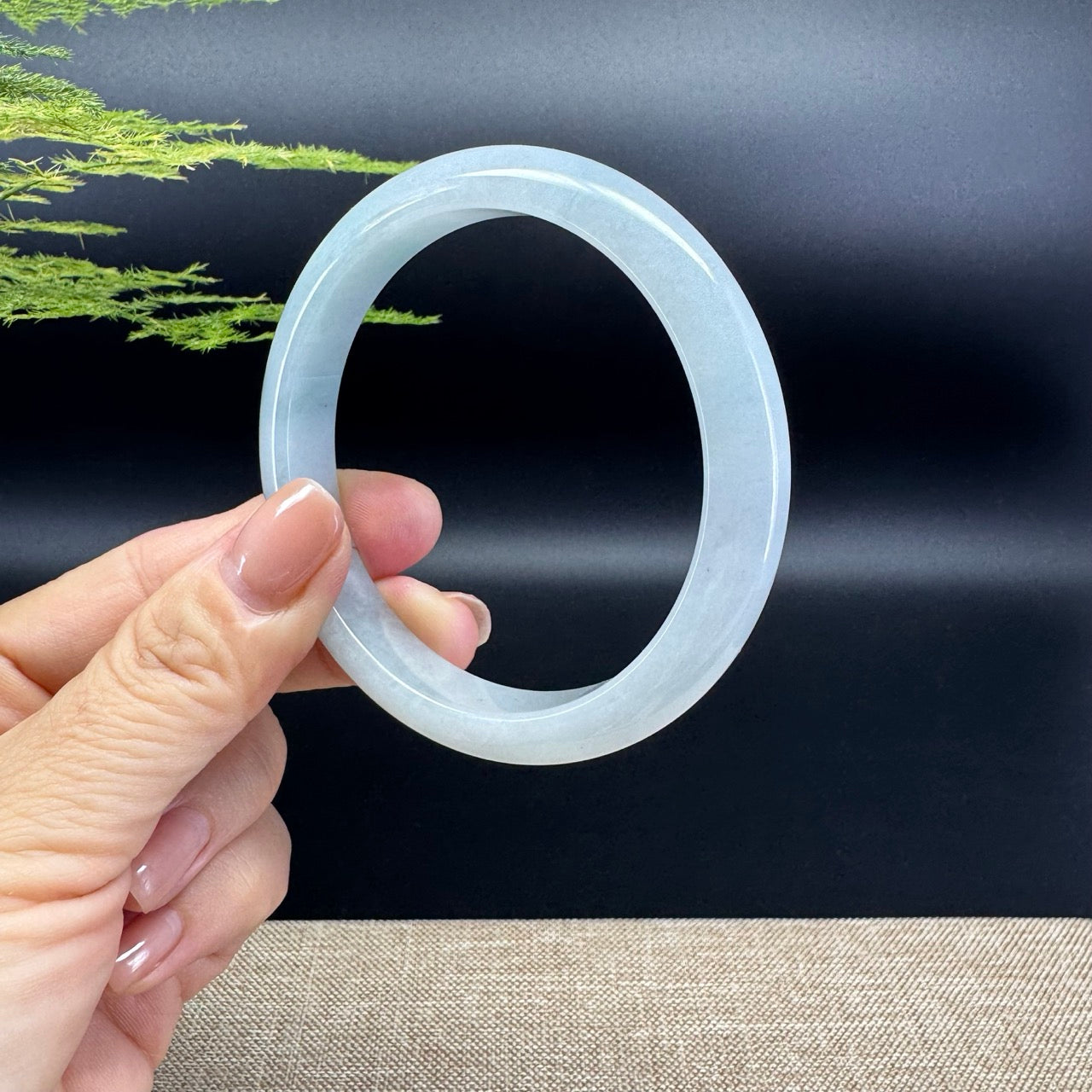 Genuine Burmese Green Jade Jadeite Bangle Bracelet ( 59.4mm )