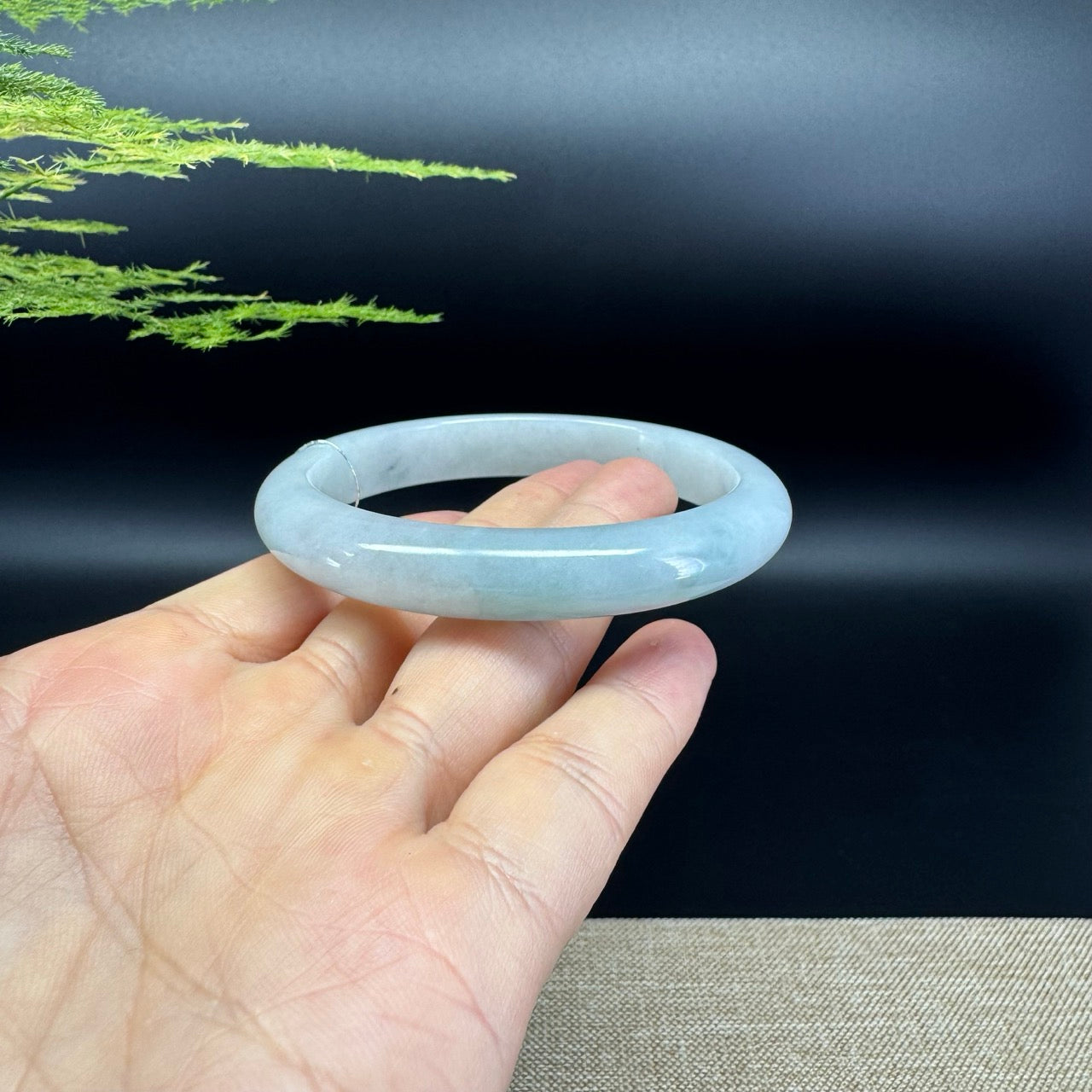 Genuine Burmese Green Jade Jadeite Bangle Bracelet ( 59.4mm )