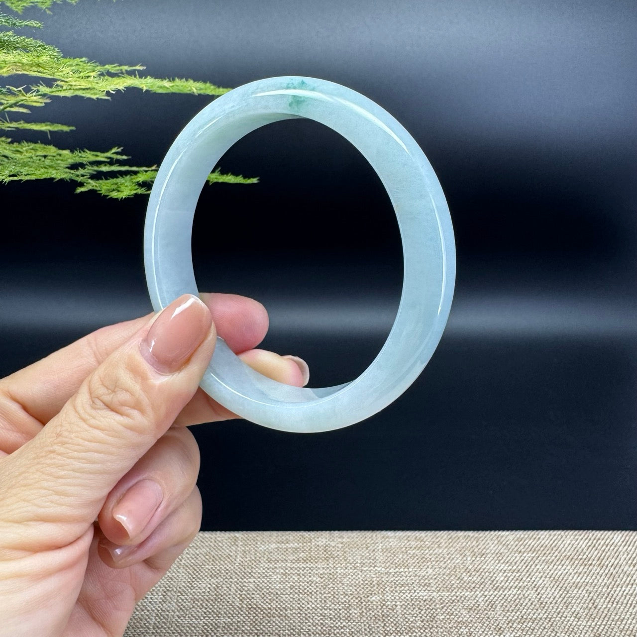 Genuine Burmese Green Jade Jadeite Bangle Bracelet ( 59.2mm )