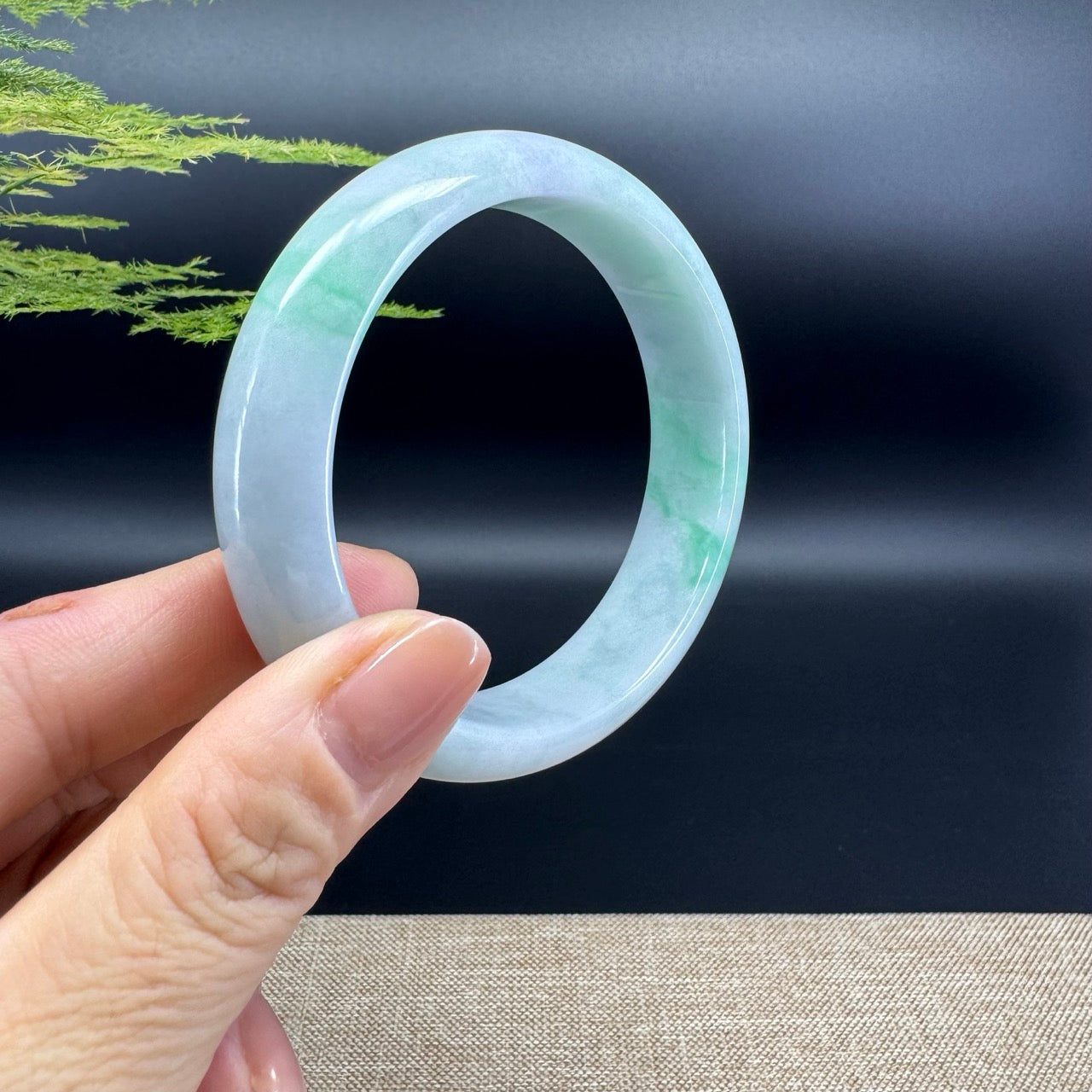 Genuine Burmese Green Jade Jadeite Bangle Bracelet ( 59.8mm )