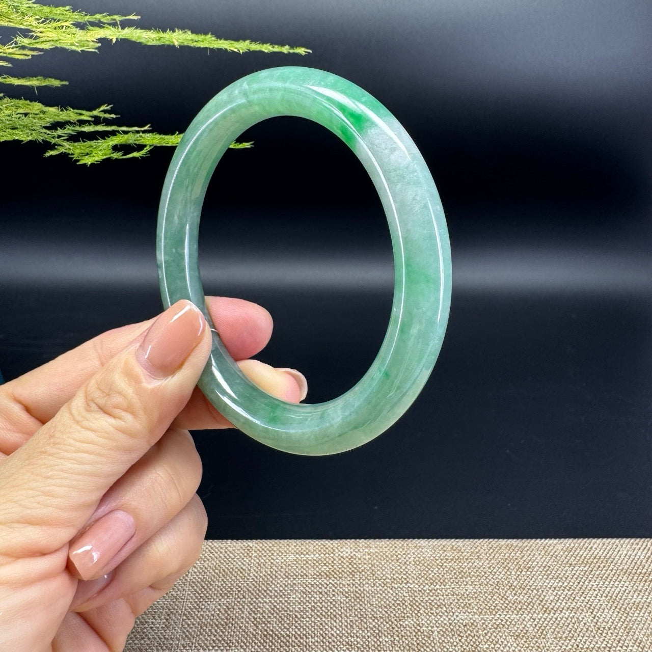 Genuine Burmese Green Jadeite Jade Bangle Bracelet ( 59.7mm )