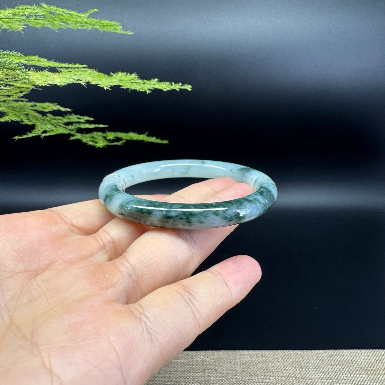 Genuine Burmese Green Jade Jadeite Bangle Bracelet ( 51.3mm )