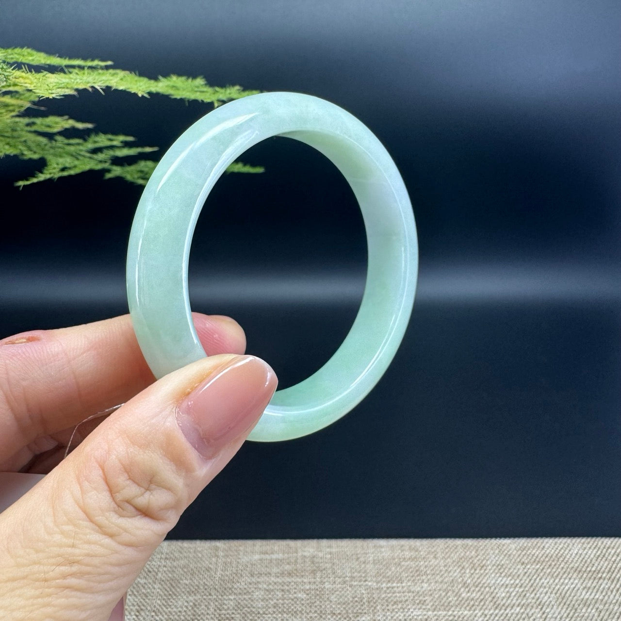 Genuine Burmese Green Jade Jadeite Bangle Bracelet ( 53.3mm )