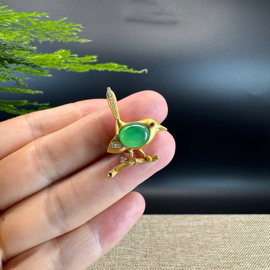 RealJade® "Lucky Bird Oval Jade" 18k Yellow Gold Green Jade Classic Pendant Necklace