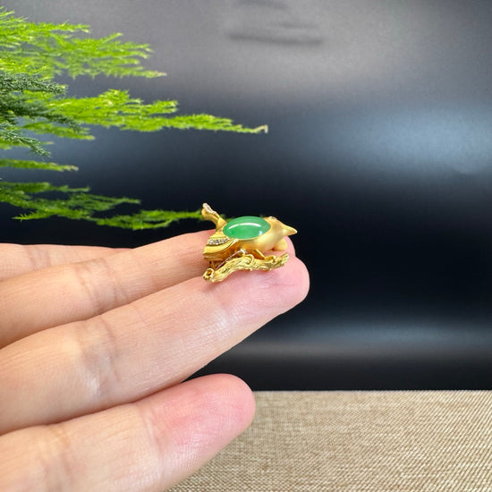 RealJade® "Lucky Bird Oval Jade" 18k Yellow Gold Green Jade Classic Pendant Necklace