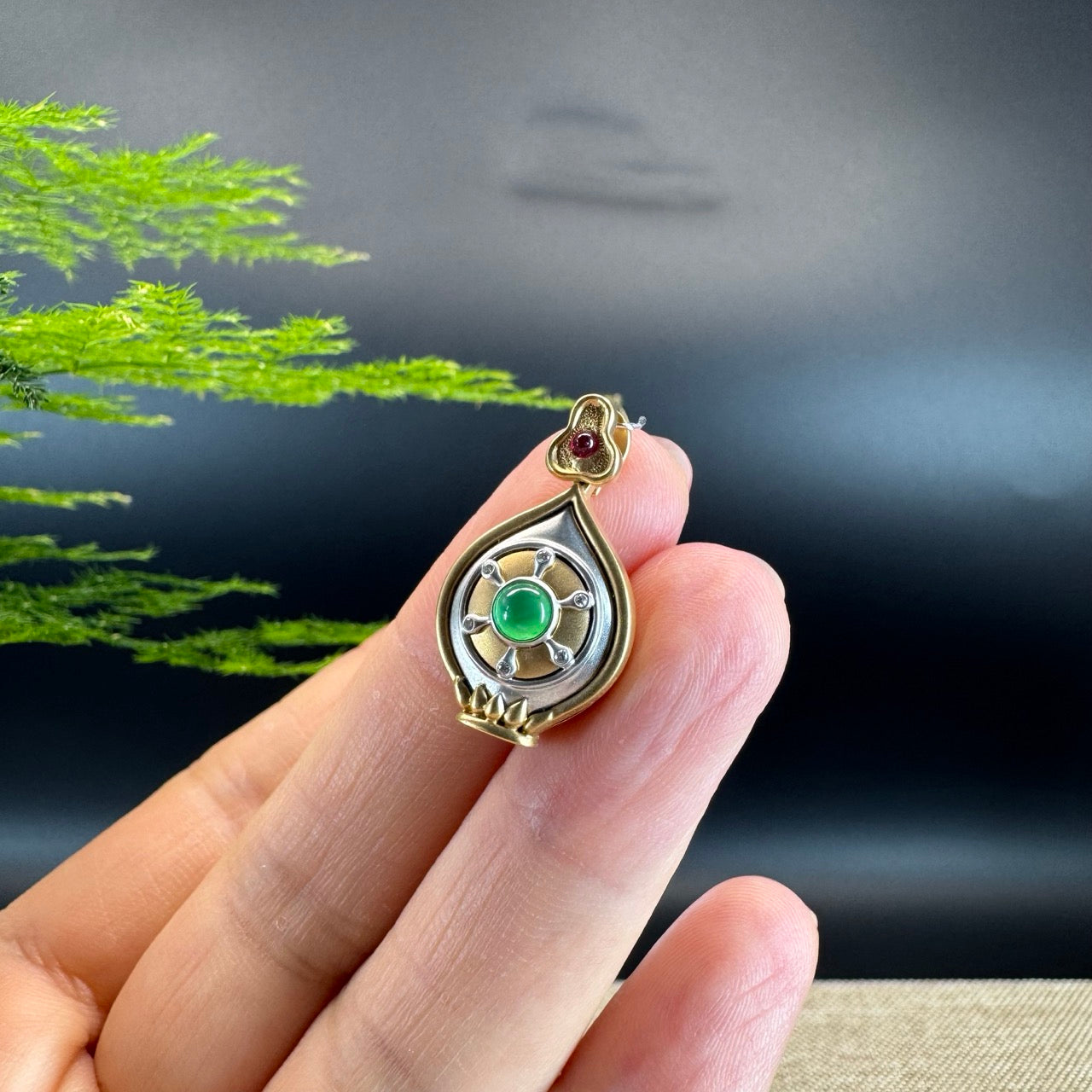 RealJade® Droplet Oval Clock Green Jade Diamonds Classic Pendant Necklace