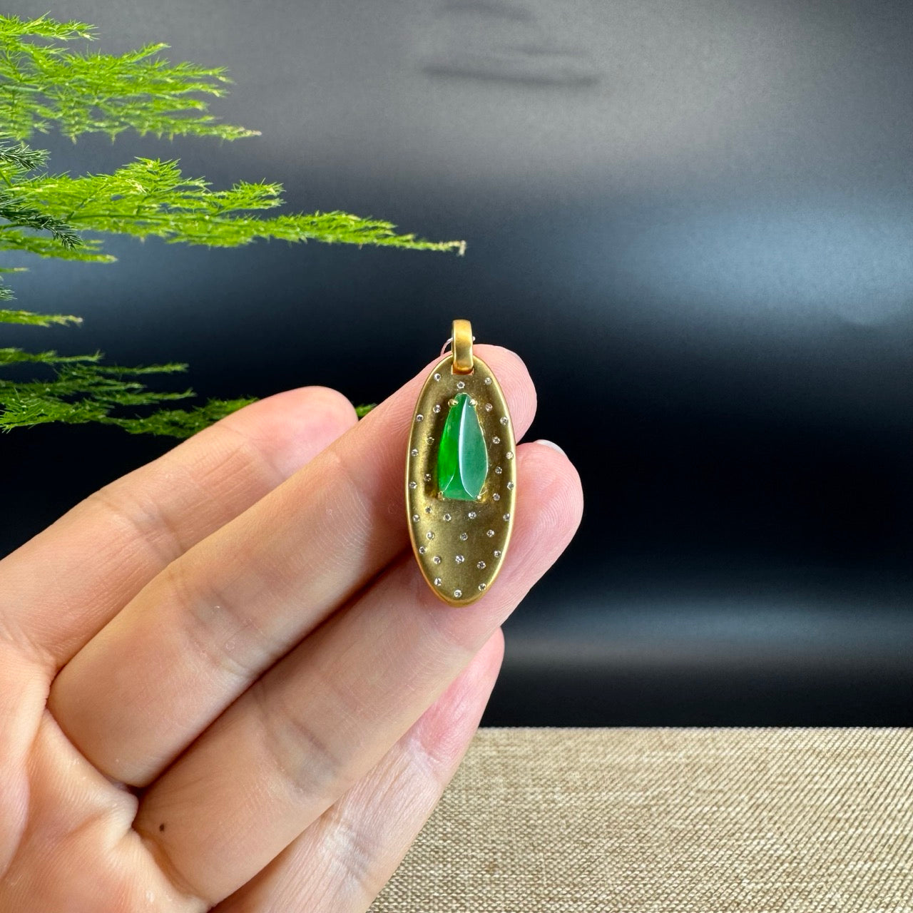 RealJade® "Lucky Polygon Three-Dimensional Jade" Natural Green Jade Diamonds Classic Pendant Necklace