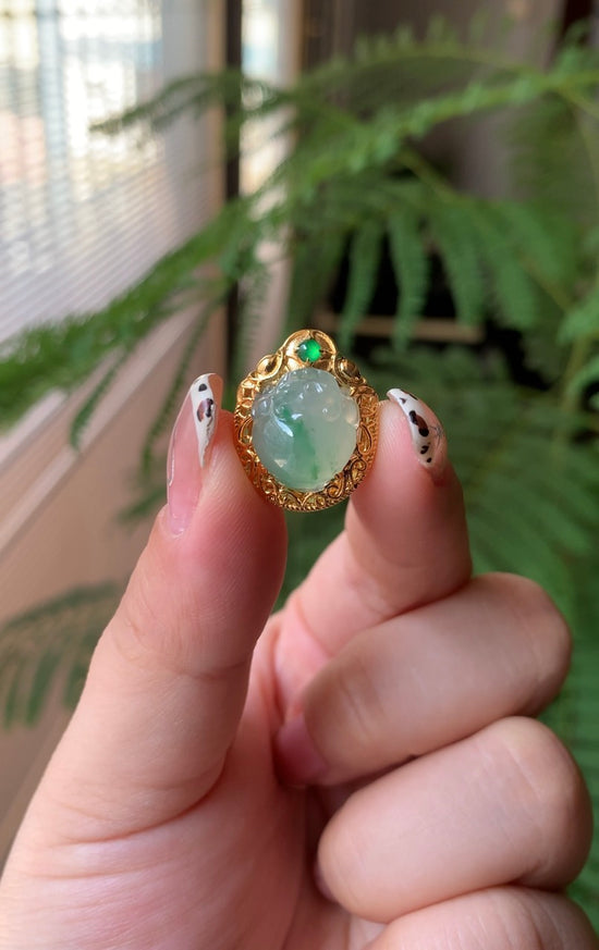 "Live" 18K Yellow Gold Custom Icy Green Toad Gold Setting