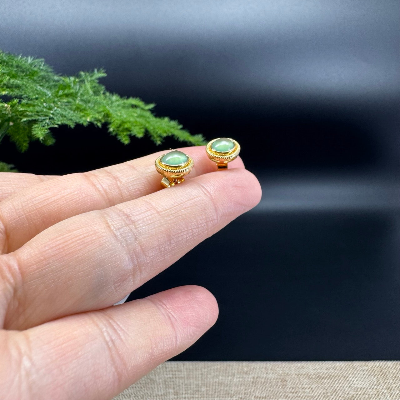 RealJade® 18k Yellow Gold Apple Green Jadeite Jade Oval Earrings