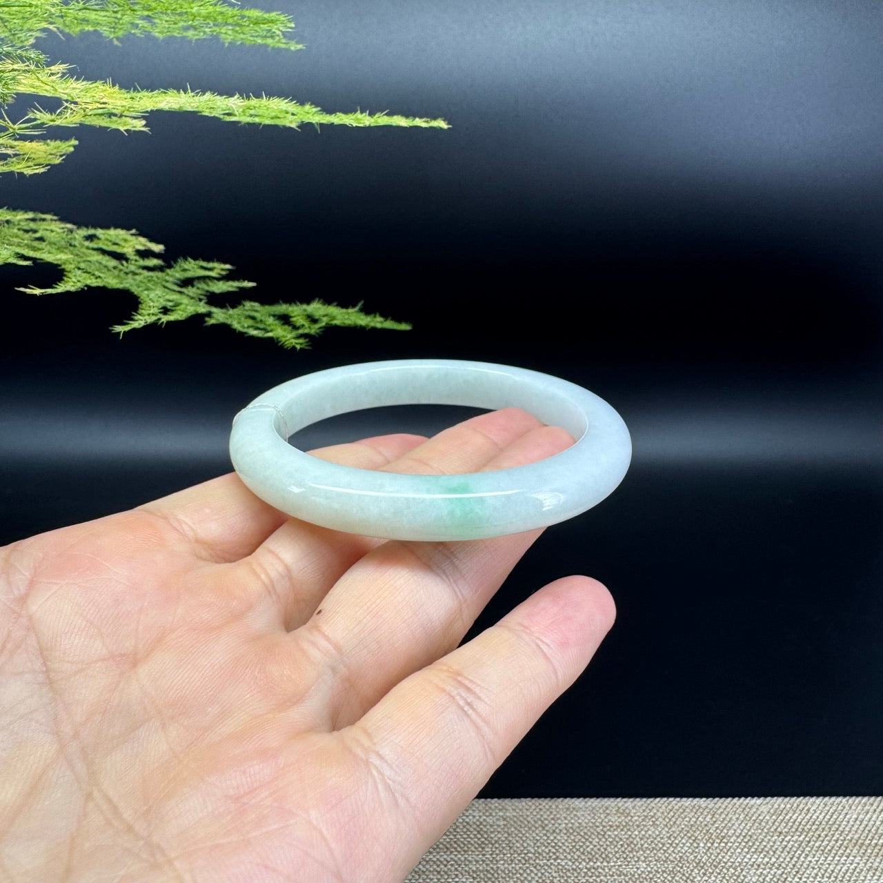 Genuine Burmese Green Jade Jadeite Bangle Bracelet ( 54.6mm )