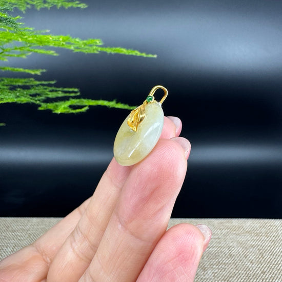 "Good Luck Button" Yellow Jadeite Jade Lucky KouKou Pendant With 18K Yellow Gold Bail