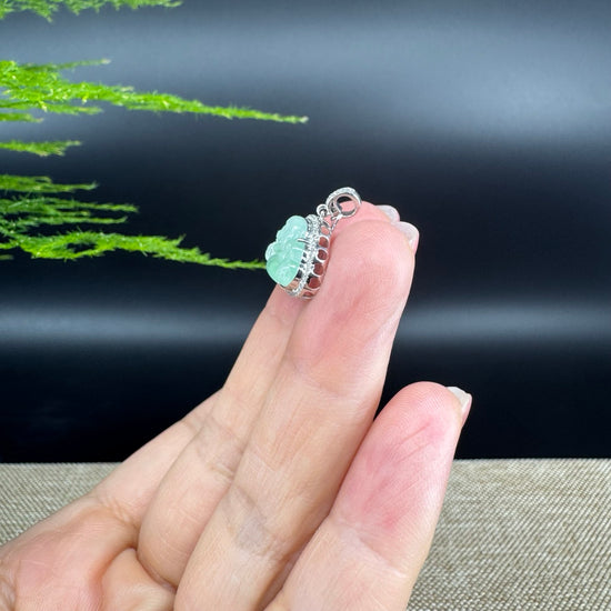 RealJade® Co. High-end 18K White Gold Genuine Burmese Ice Green Jadeite Jade Buddha Pendant with Diamonds High Jewelry