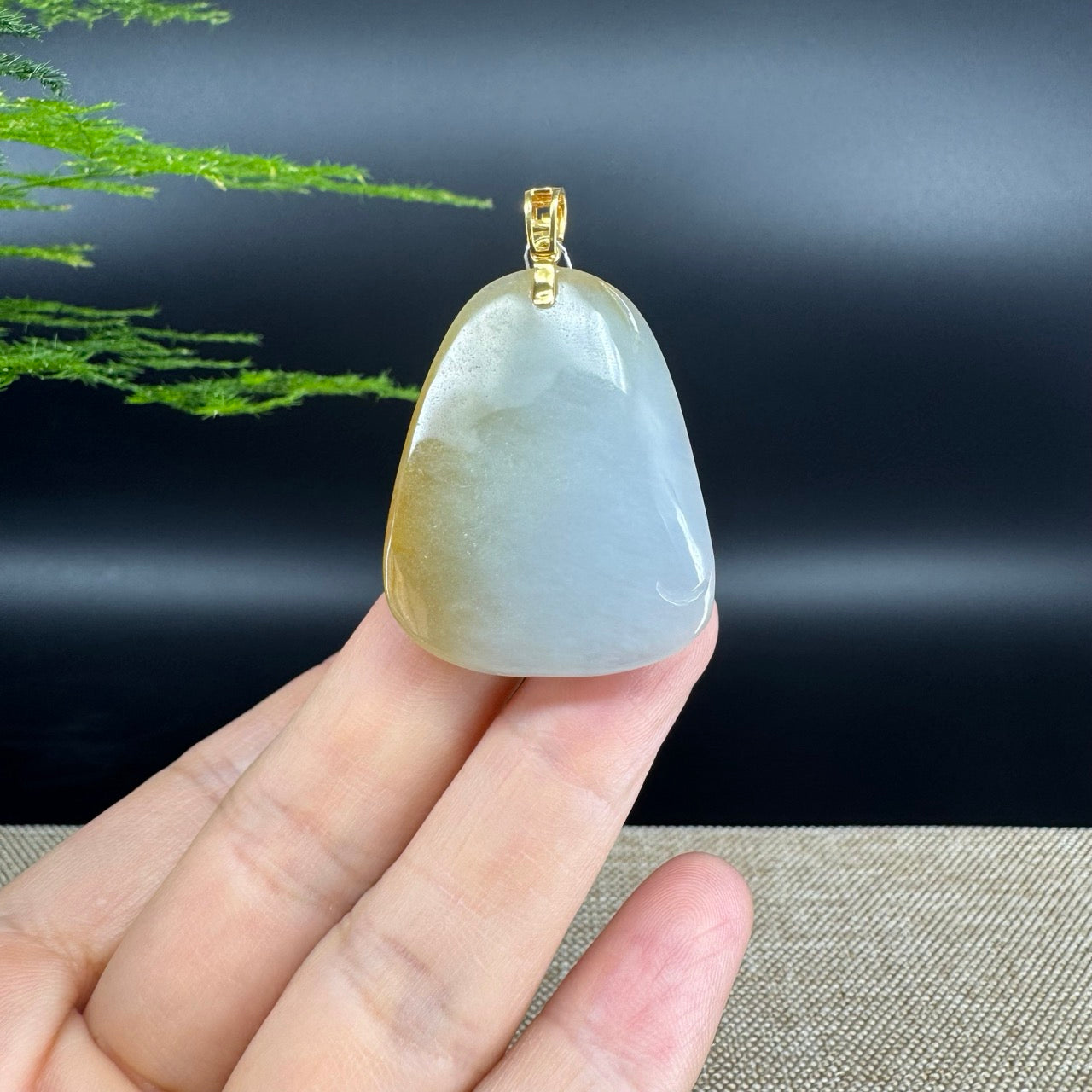 18K Yellow Gold Burmese Yellow Jadeite Jade Happy Buddha Pendant