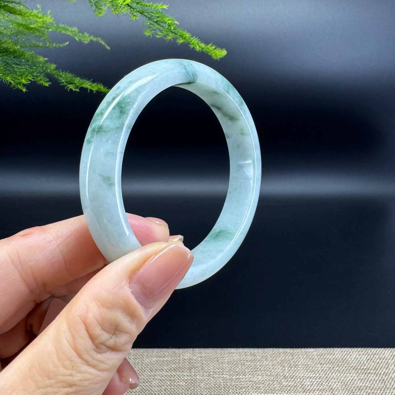 Genuine Burmese Green Jade Jadeite Bangle Bracelet ( 55.3mm )