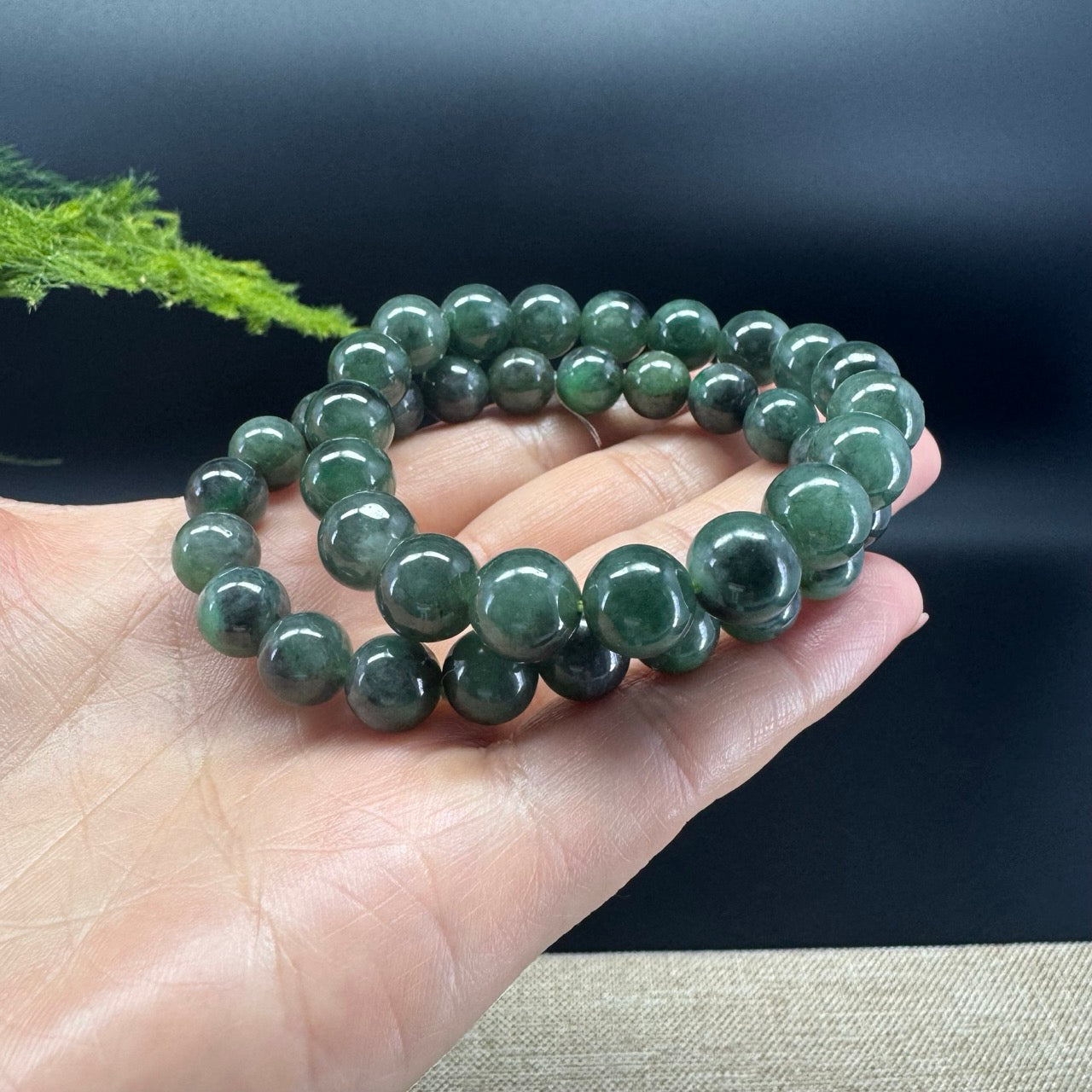 Natural Jadeite Jade Round Dark Green Beads Bracelet ( 10 mm )