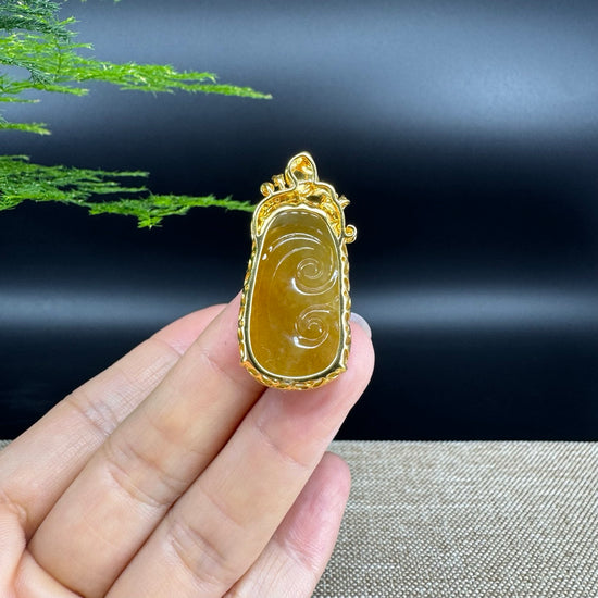 RealJade® Co. High-end 18K Yellow Gold Honey yellow Jadeite Jade Ru Yi Pendant