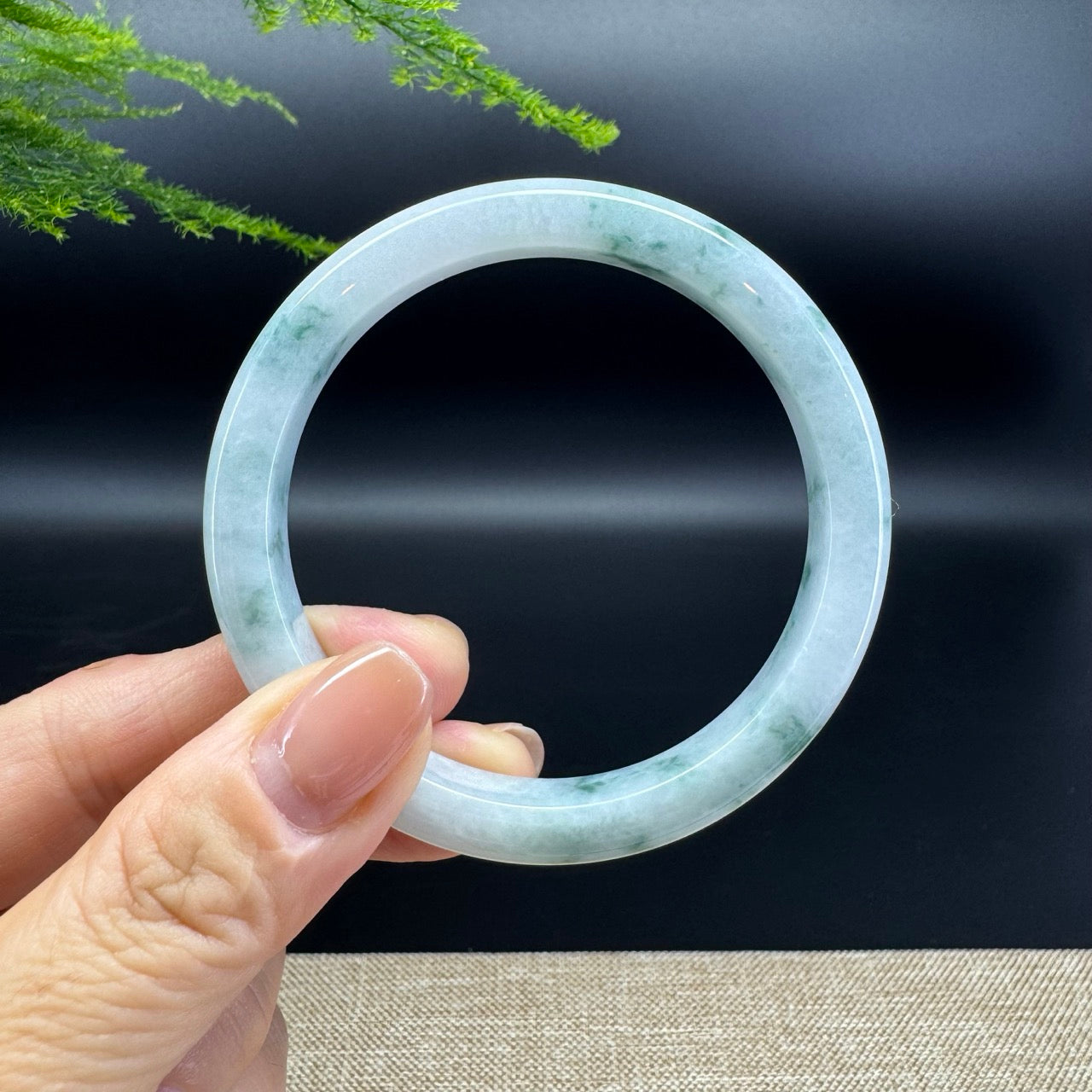 Genuine Burmese Green Jade Jadeite Bangle Bracelet ( 55.5mm )