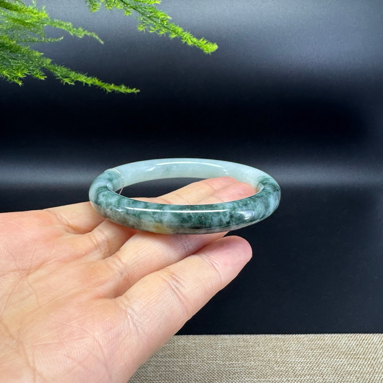 Genuine Burmese Green Jade Jadeite Bangle Bracelet ( 55.1mm )