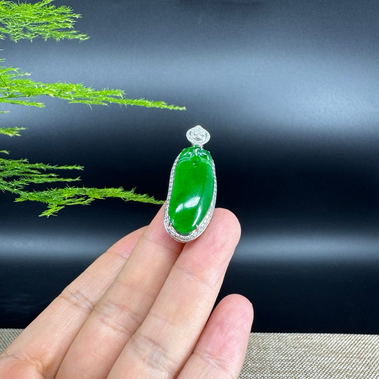 18K White Gold High end Guatemala Green Jadeite Jade Shou Tao Pendant with Diamond