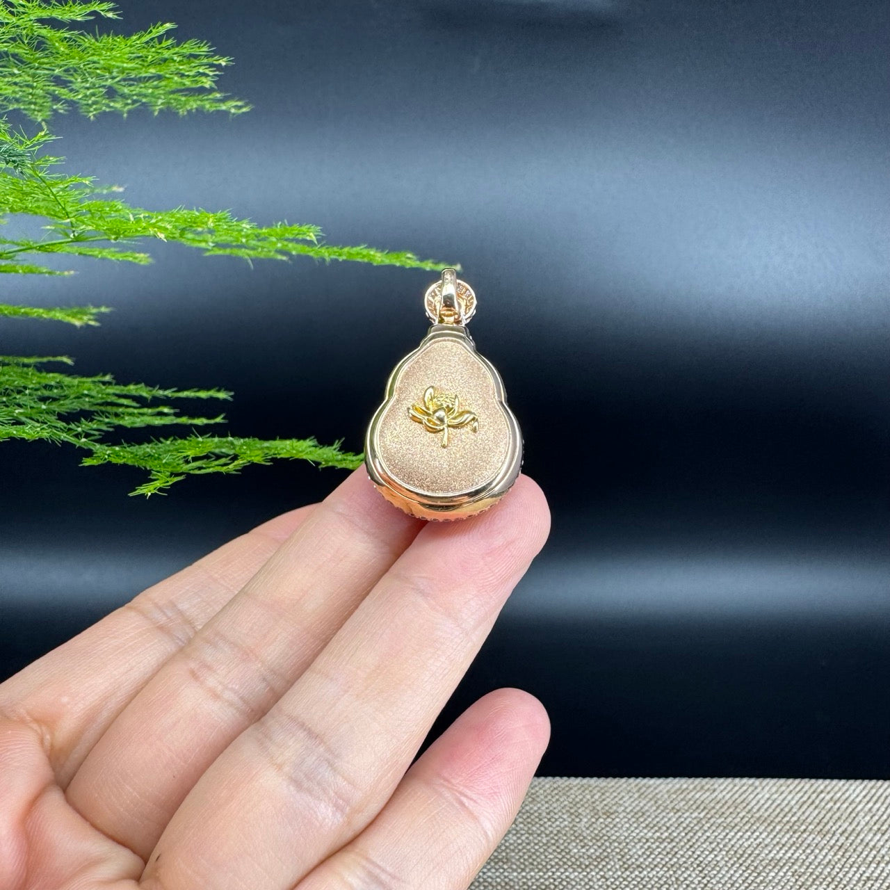 RealJade® Co. 18K Rose Gold Genuine Lavender Jadeite Jade Hu Lu Necklace