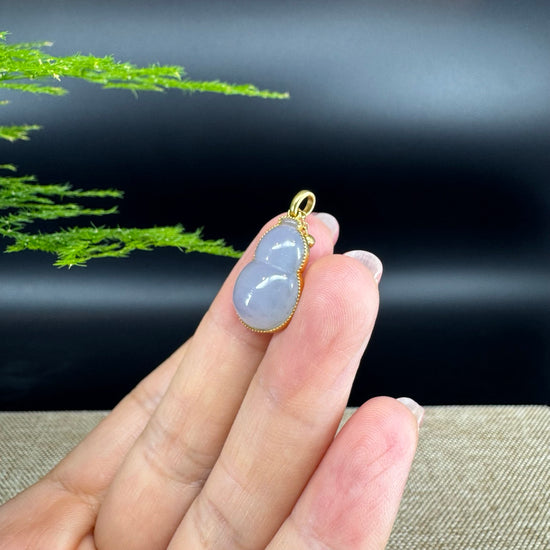 RealJade® Co. Genuine Ice Lavender Jadeite Jade Good Luck Hulu Bottle Gourd Necklace With 18K Yellow Gold Bail