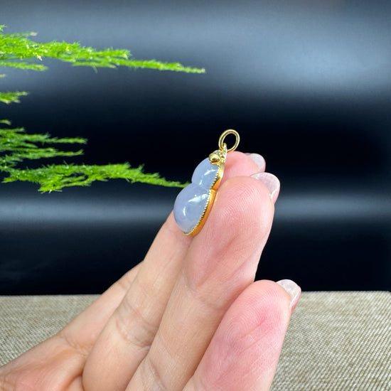 RealJade® Co. Genuine Ice Lavender Jadeite Jade Good Luck Hulu Bottle Gourd Necklace With 18K Yellow Gold Bail