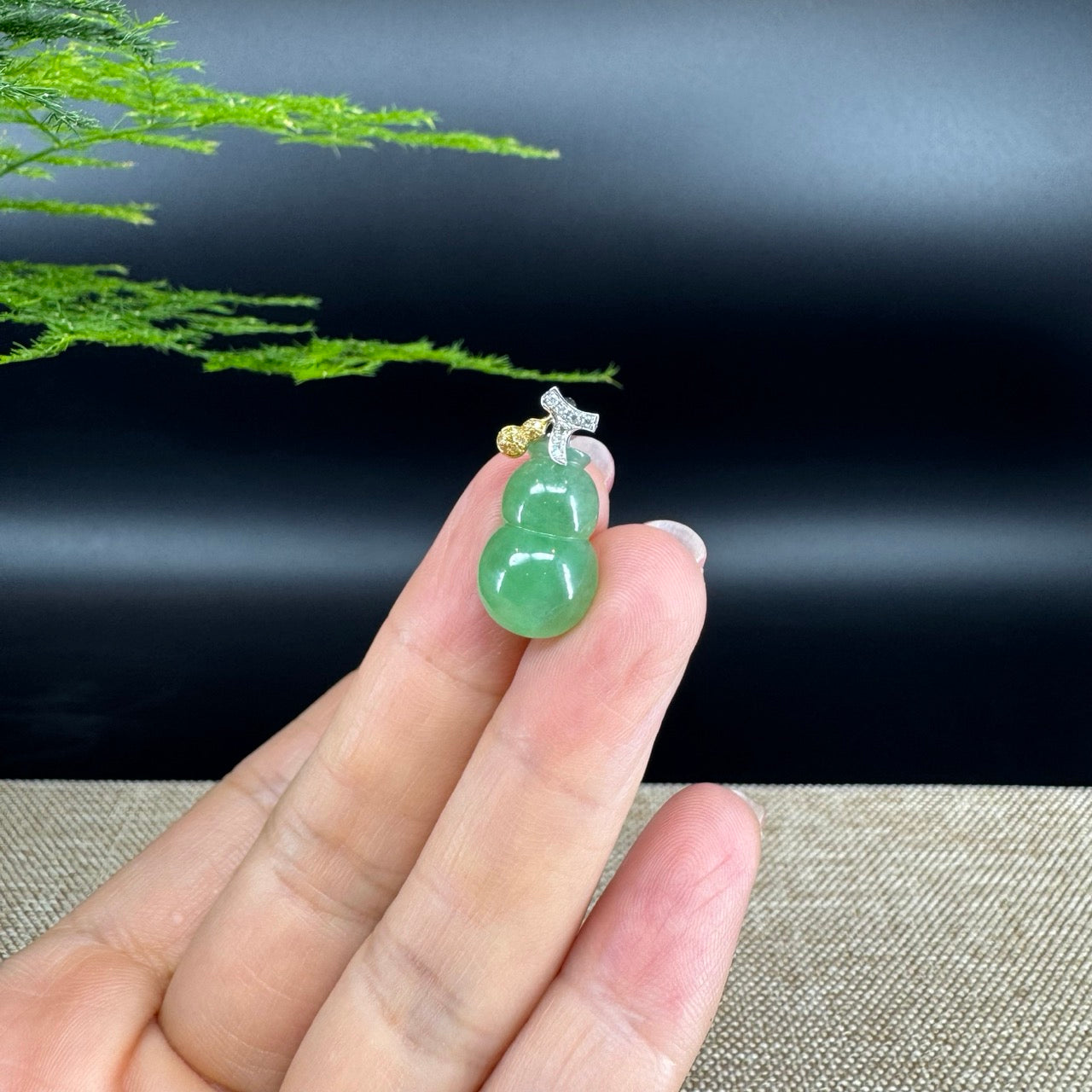 RealJade® Co. Genuine Green Jadeite Jade Good Luck Hulu Bottle Gourd Necklace With 18K Gold Bail
