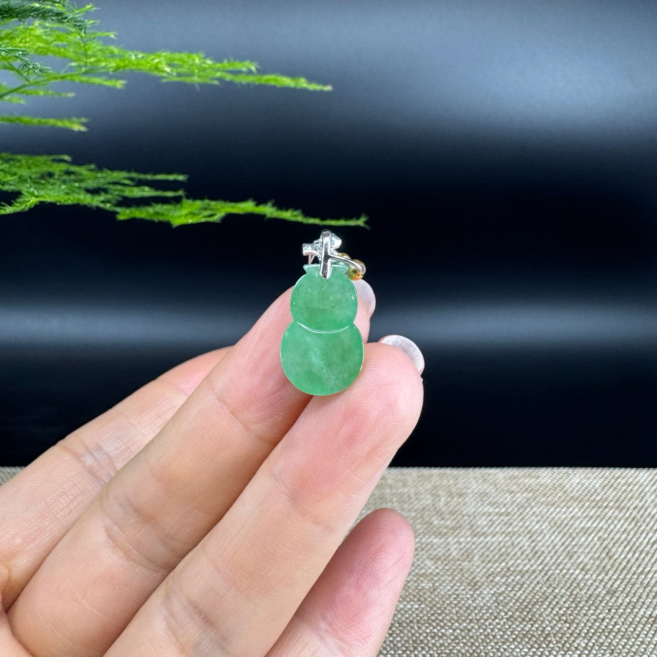 RealJade® Co. Genuine Green Jadeite Jade Good Luck Hulu Bottle Gourd Necklace With 18K Gold Bail