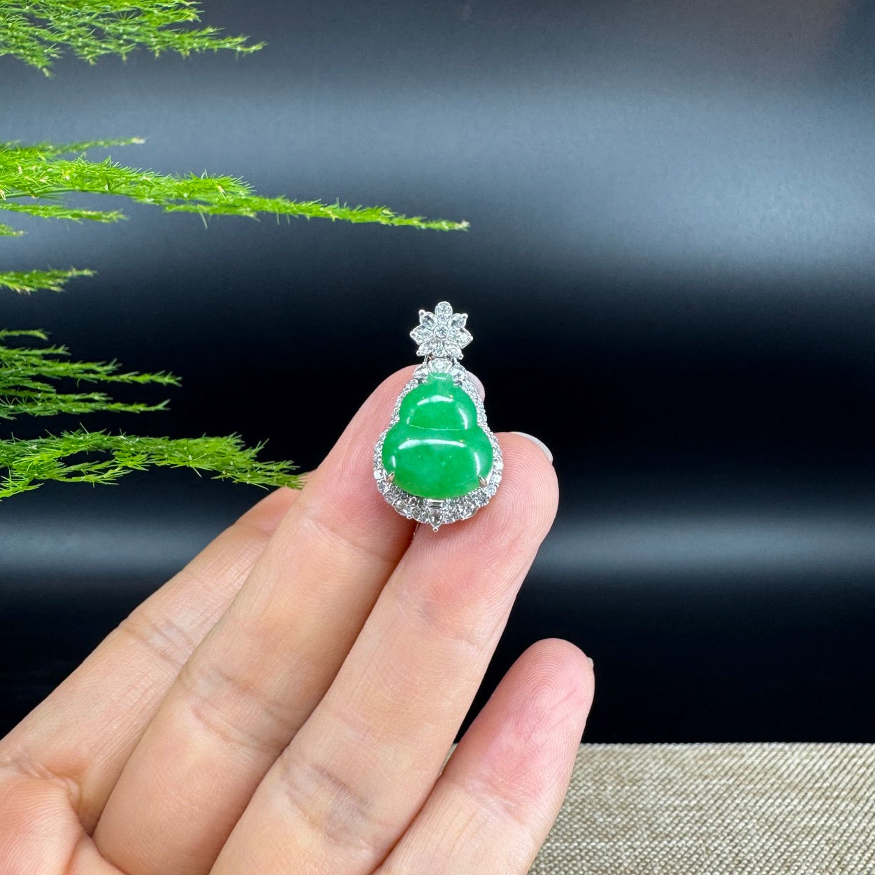 RealJade® Co. Genuine Green Jadeite Jade Good Luck Hulu Bottle Gourd Necklace With 18K White Gold Bail