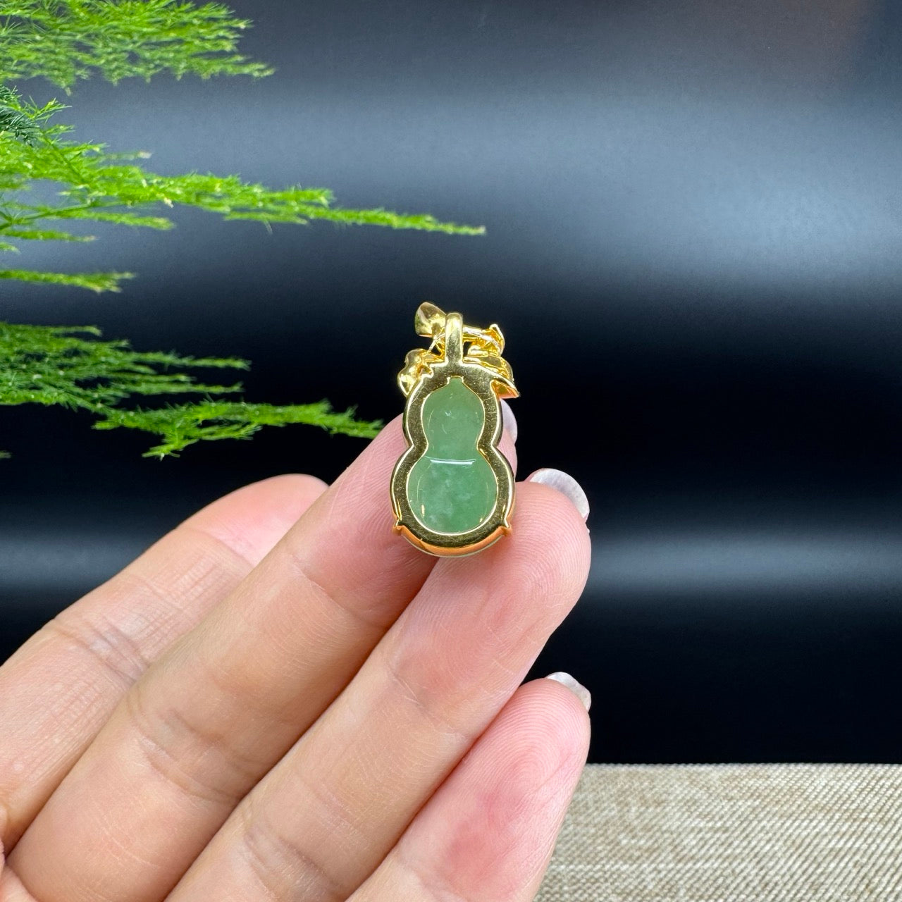 RealJade® Co. Genuine Green Jadeite Jade Good Luck Hulu Bottle Gourd Necklace With 18K Yellow Gold Bail