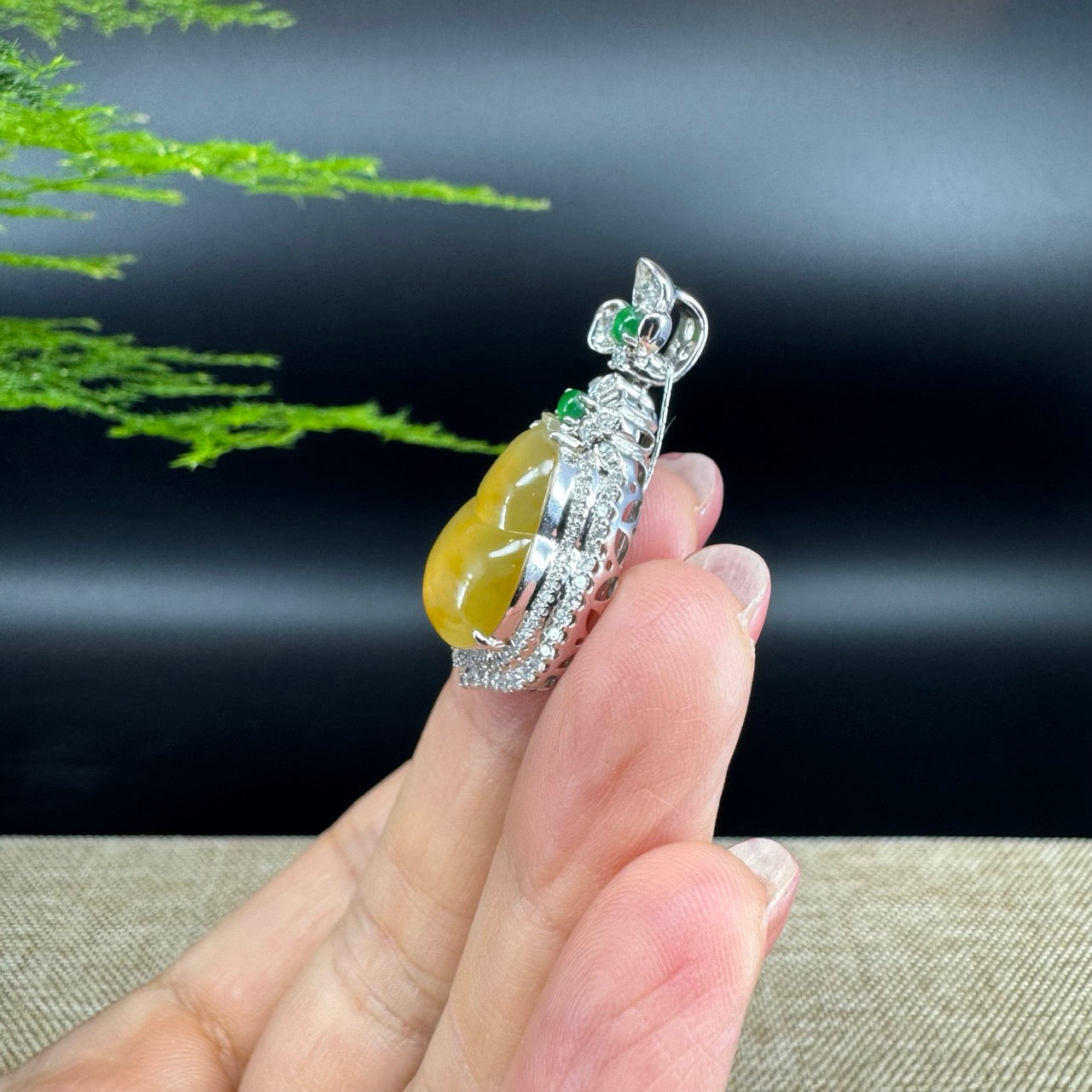 RealJade® Co. 18K White Gold Genuine Honey Yellow Jadeite Jade Hu Lu Necklace