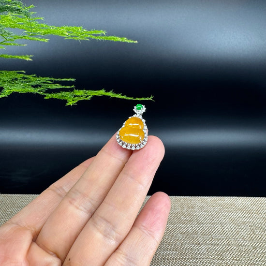 RealJade® Co. 18K White Gold Genuine Honey Yellow Jadeite Jade Hu Lu Necklace