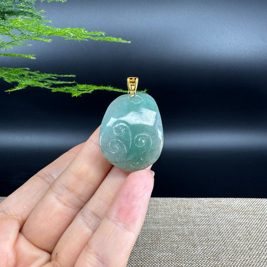 Natural 18K Yellow Gold Burmese Green Jadeite Jade Lotus Pendant