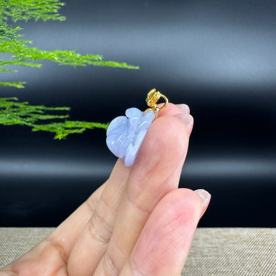 Natural 18K Yellow Gold Burmese Lavender Jadeite Jade Lotus Flower Pendant