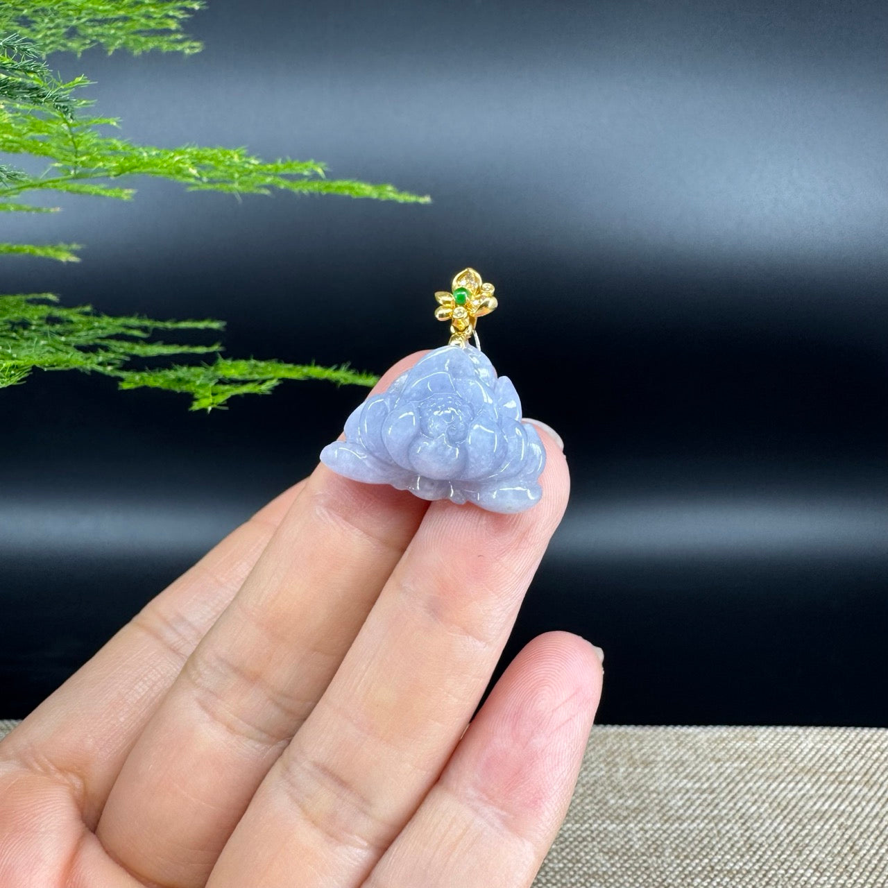 Natural 18K Yellow Gold Burmese Icy Lavender Jadeite Jade Lotus Flower Pendant