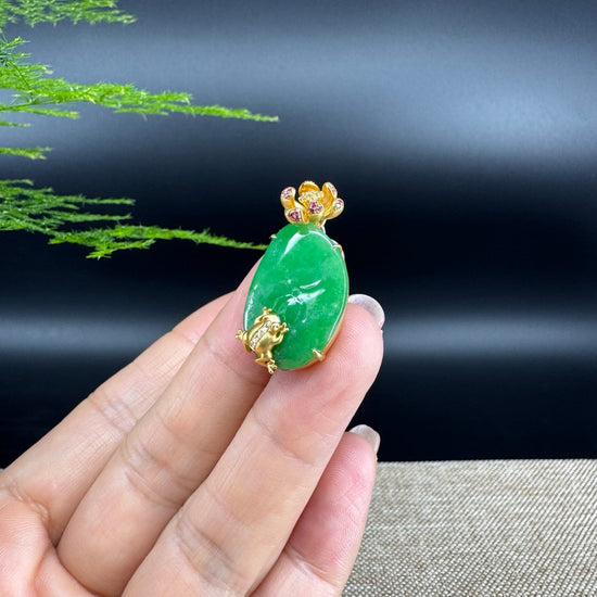 RealJade® Co. Genuine Green Jadeite Jade Good Lotus Leaf Necklace With 18K Yellow Gold Bail