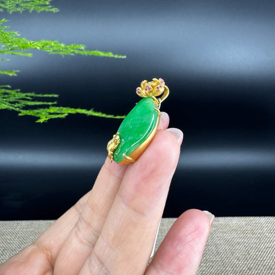 RealJade® Co. Genuine Green Jadeite Jade Good Lotus Leaf Necklace With 18K Yellow Gold Bail